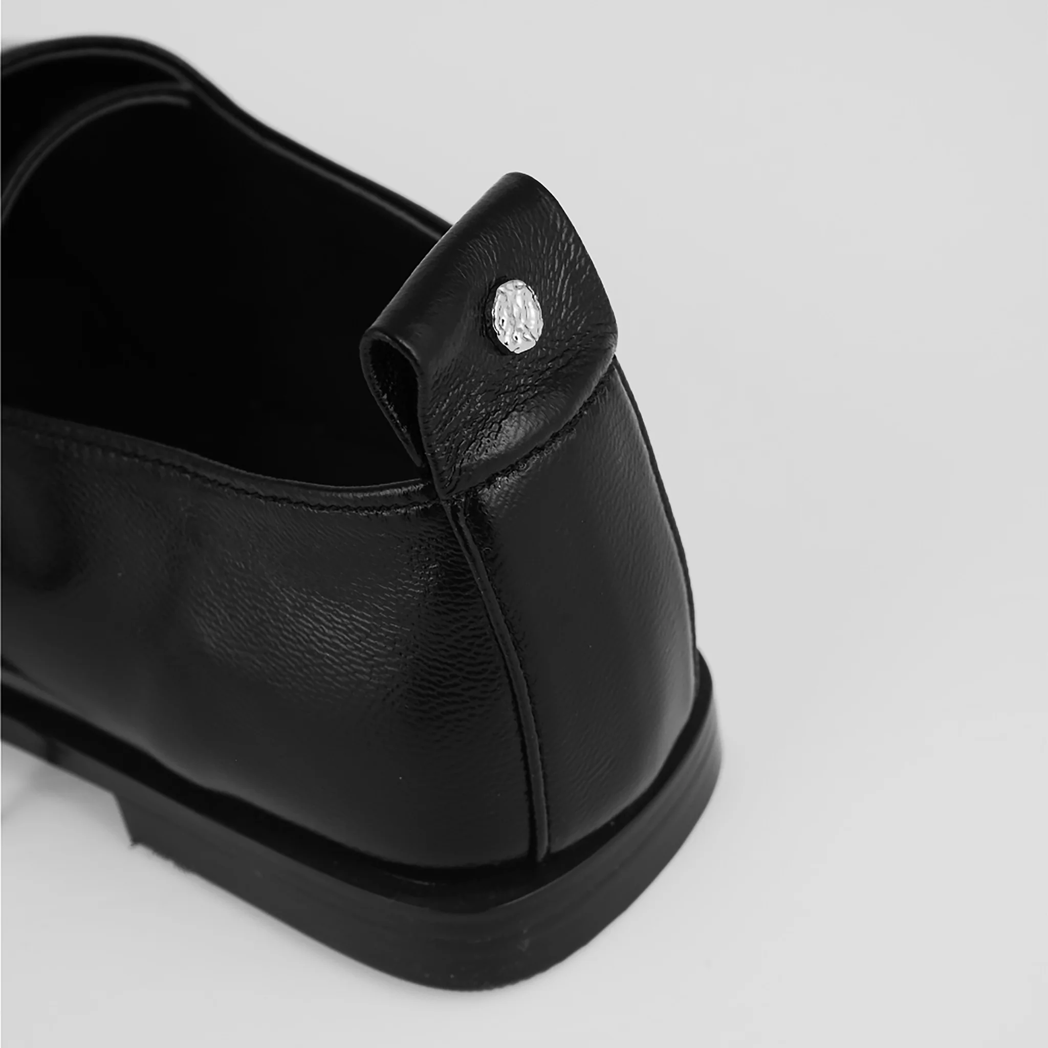 Black Leather Lace-Up Square Toe Shoes with Diagonal Design - Image 3