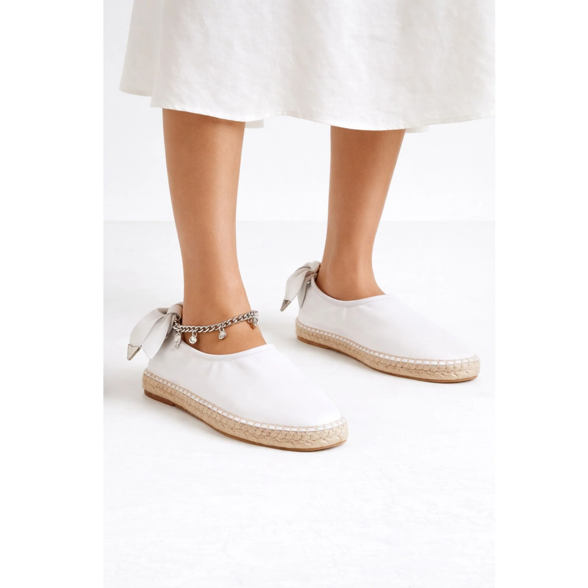 White Leather Espadrille Slip-On with Chain - Image 2