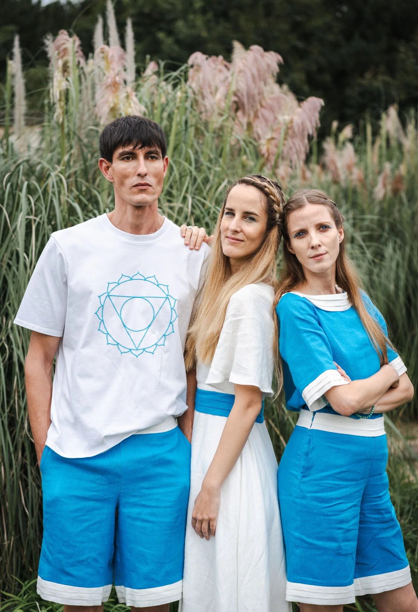 Turquoise Linen Bermuda Shorts with White Trim - Image 5