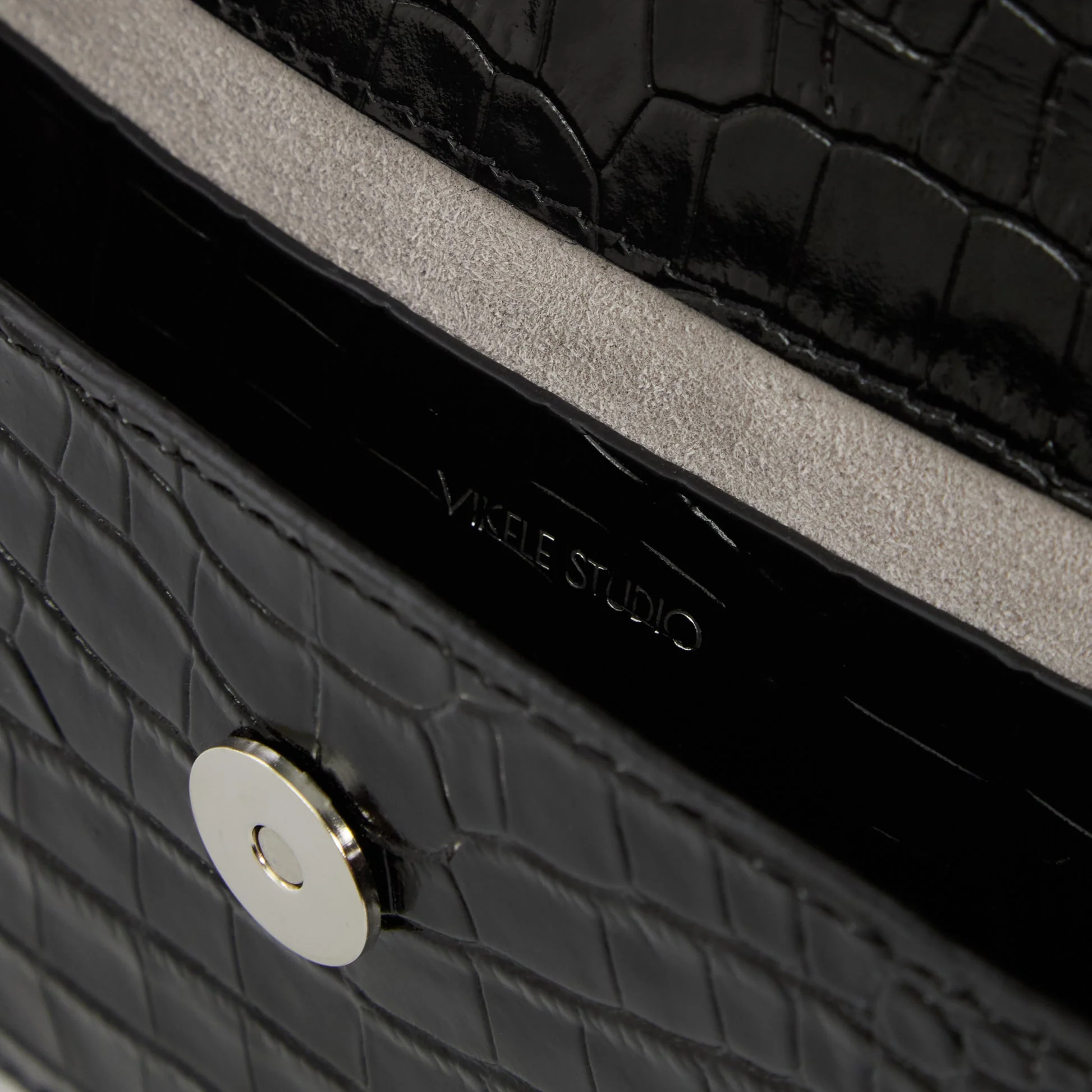 Black Croc-Embossed Leather Clutch with Chain Strap - Image 3